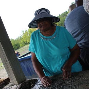 Meet your Posher, Yolanda